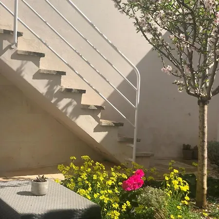 Con Bano Y Jardin Privado En Casa Tipica Centro Kwatera prywatna