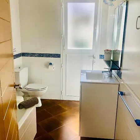 民宿 Con Bano Y Jardin Privado En Casa Tipica Centro 休达德亚